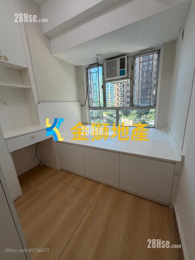 Golden Lion Garden Sell 2 Bedrooms , 1 Bathroom 260 ft²