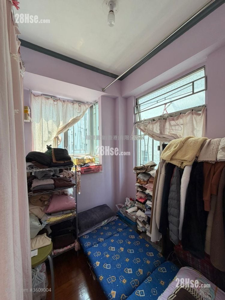 广兴大厦 售盘 1 房 , 1 浴室 239 平方尺