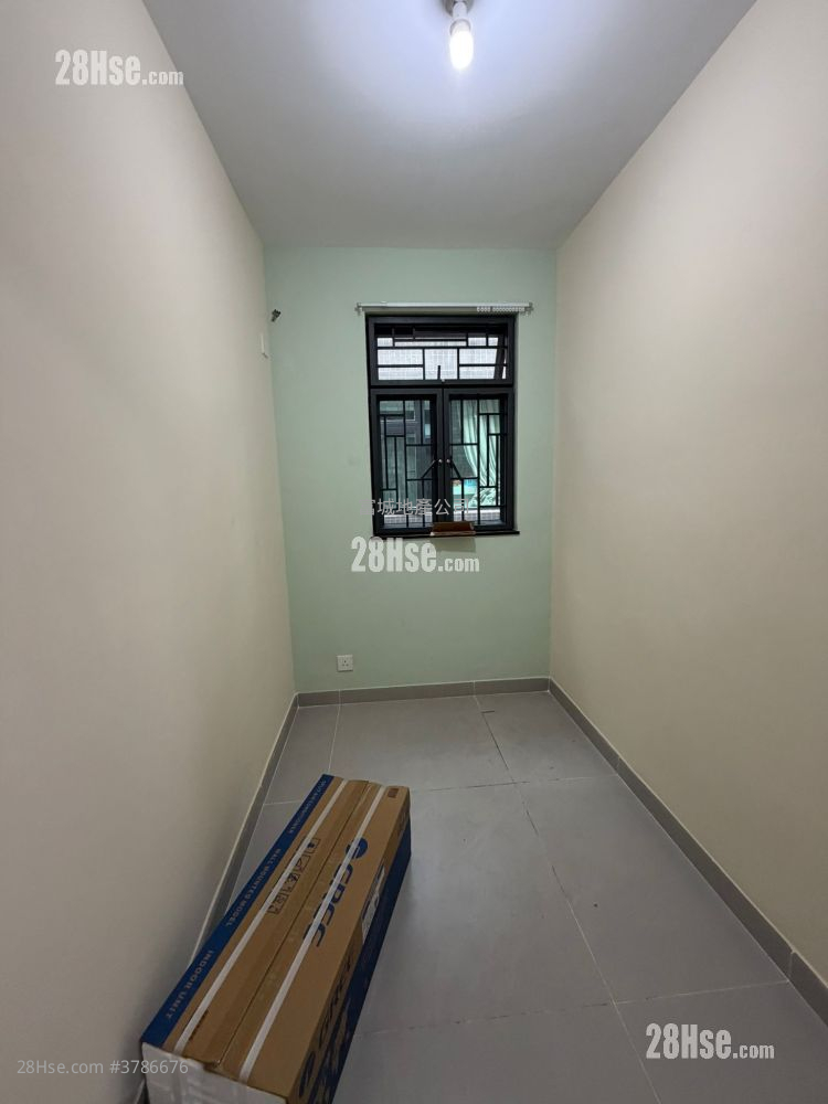 村屋 租盘 3 房 , 2 浴室 630 平方尺