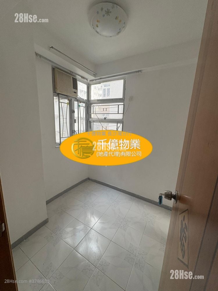 美宁中心 租盘 267 平方尺