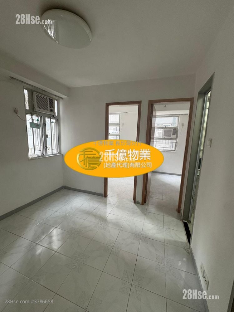 美宁中心 租盘 267 平方尺