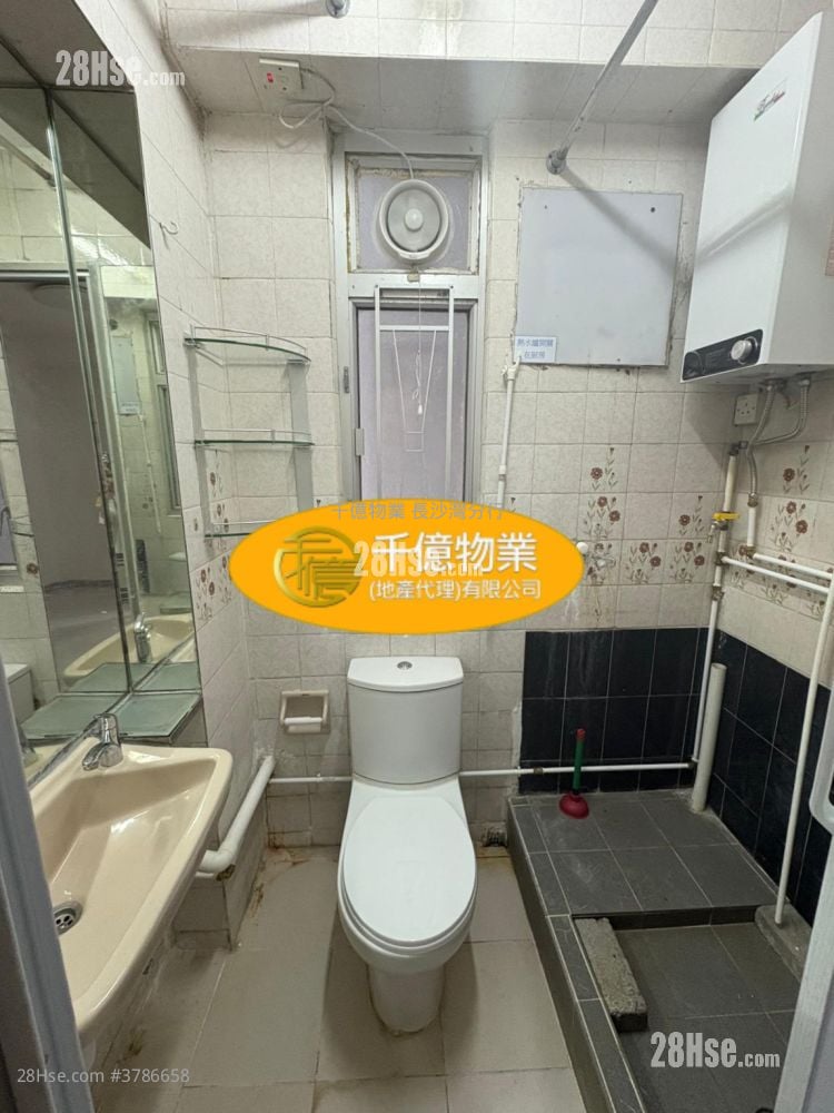 美宁中心 租盘 267 平方尺