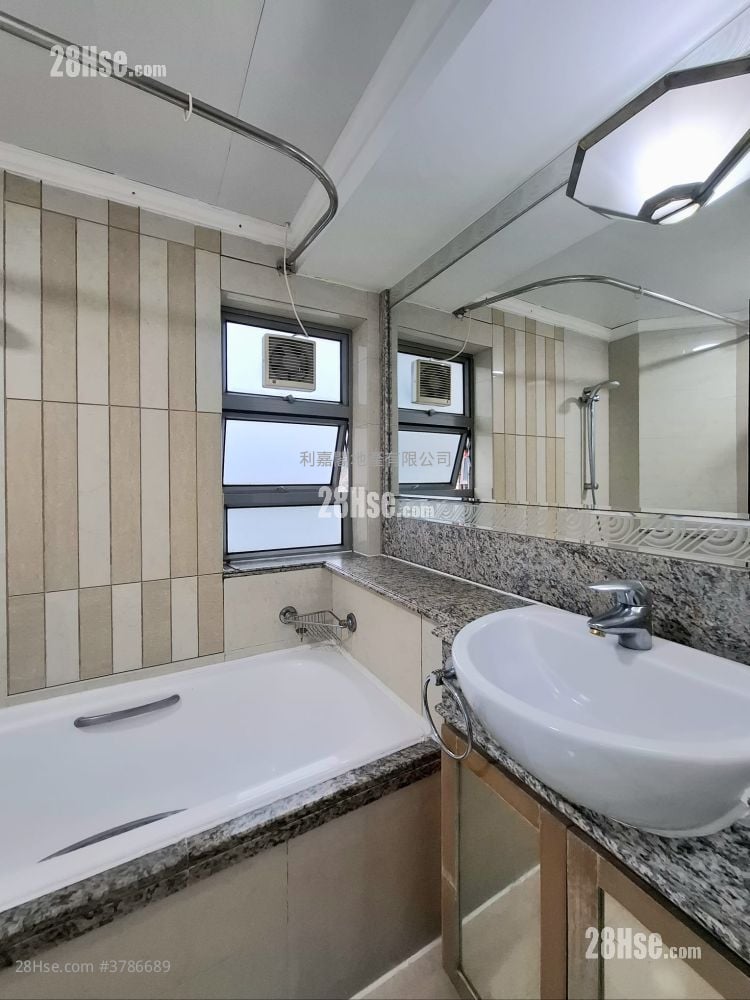 映湾园 售盘 3 房 , 2 浴室 729 平方尺