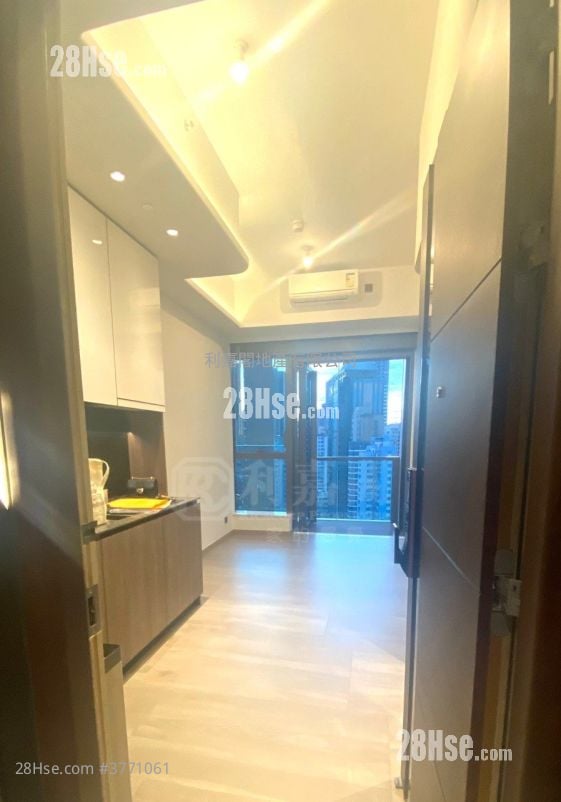 Two Artlane Sell 196 ft²