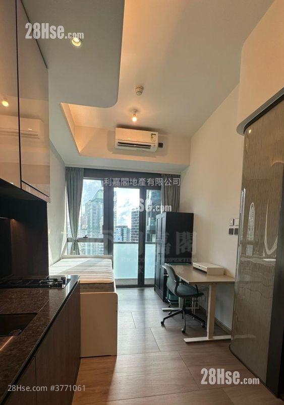 Two Artlane Sell 196 ft²