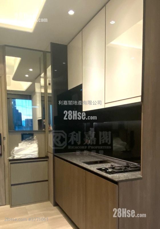 Two Artlane Sell 196 ft²