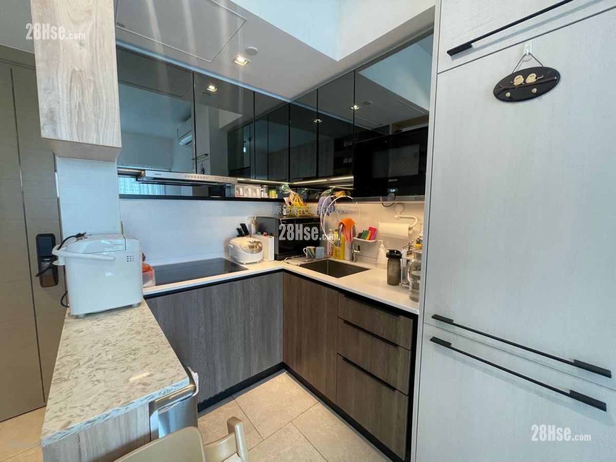 St Martin Sell 3 Bedrooms 561 ft²