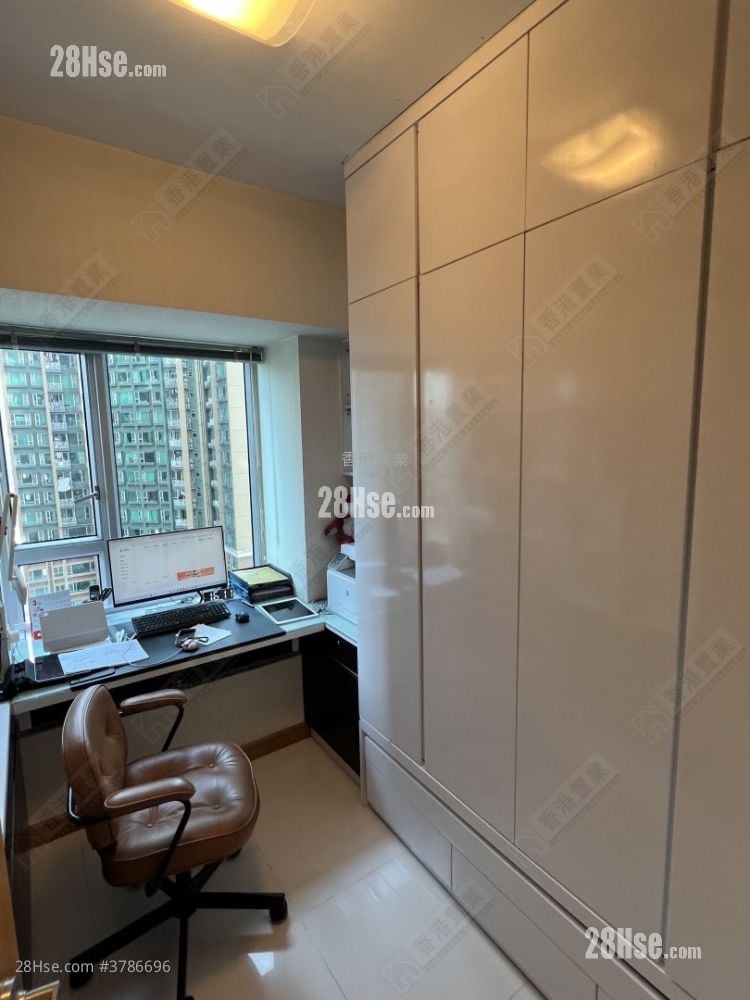 泓景台 售盘 3 房 , 2 浴室 735 平方尺