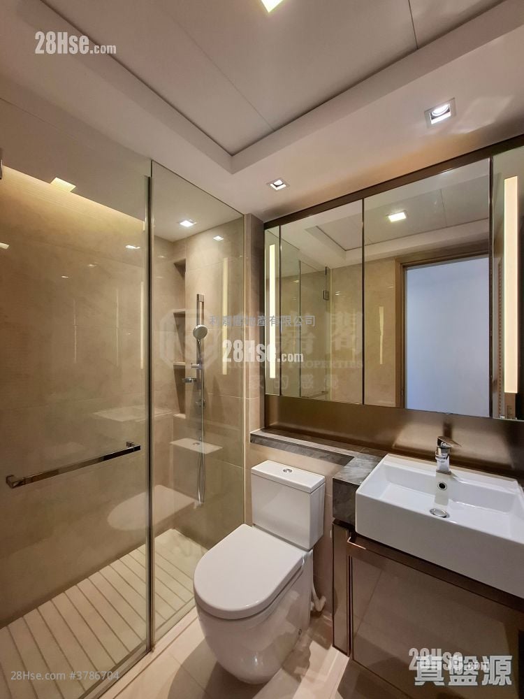 Century Link Rental 3 Bedrooms , 2 Bathrooms 641 ft²