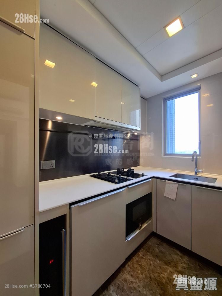 Century Link Rental 3 Bedrooms , 2 Bathrooms 641 ft²