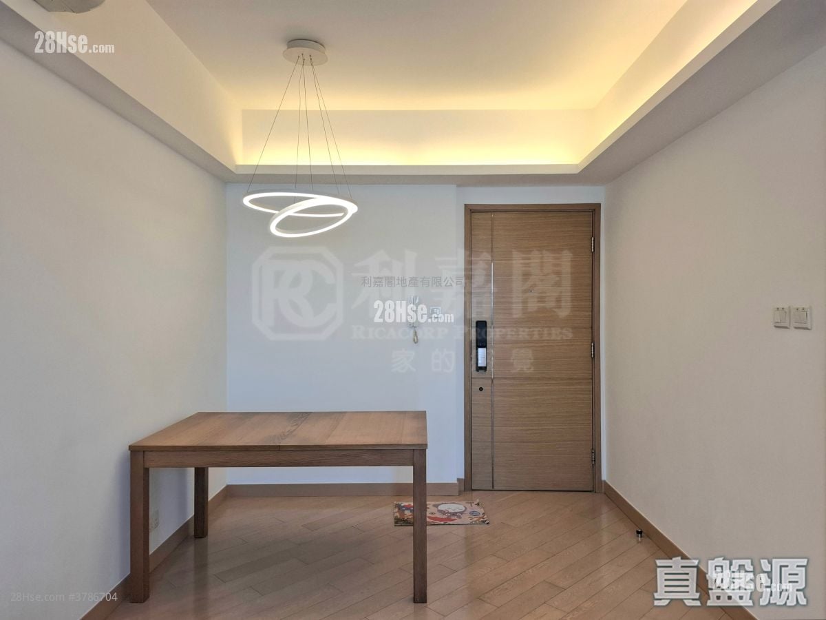 Century Link Rental 3 Bedrooms , 2 Bathrooms 641 ft²