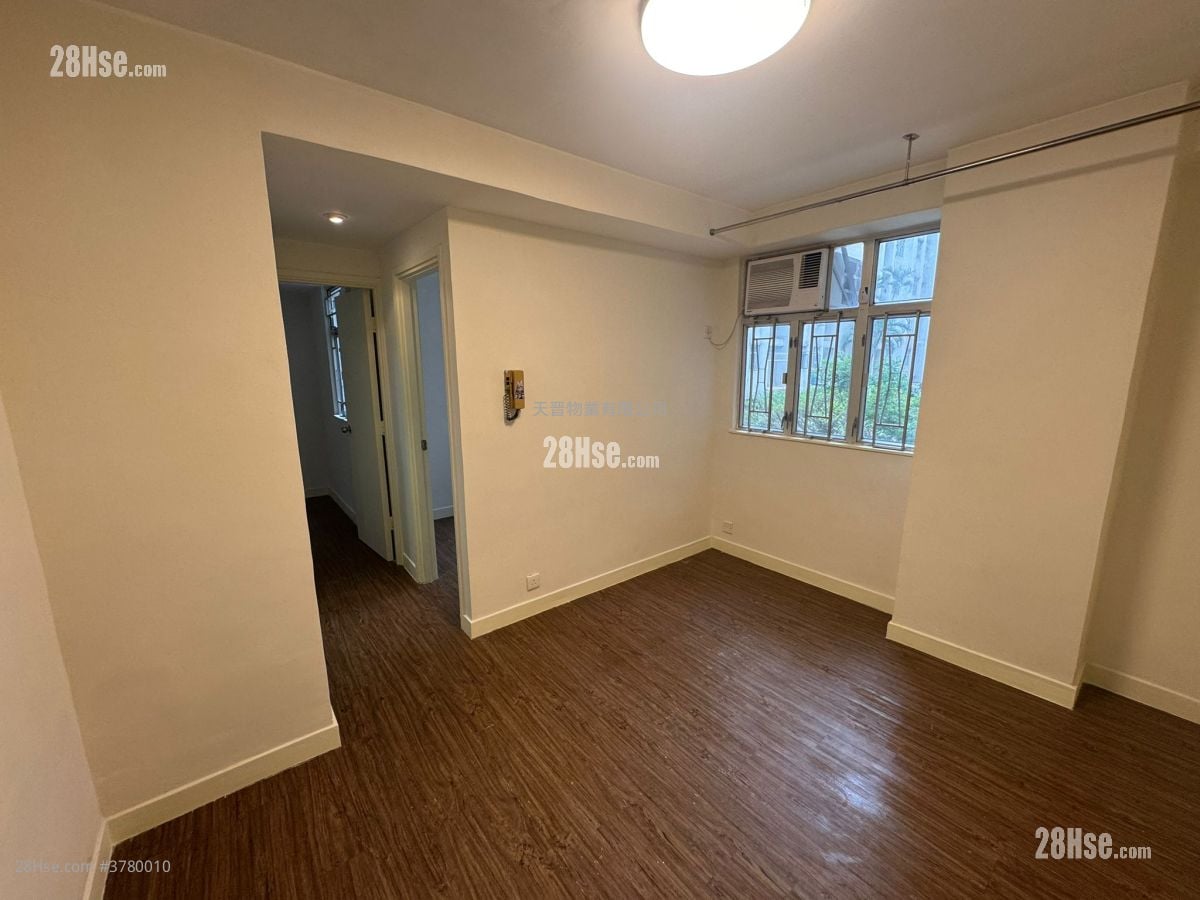 Sunshine Plaza Sell 2 Bedrooms , 1 Bathroom 314 ft²