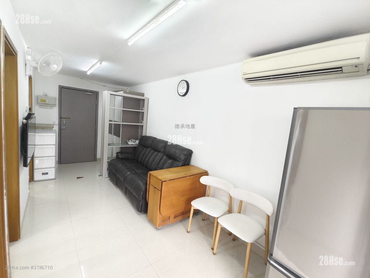 Cheung Wah Estate Sell 3 Bedrooms , 1 Bathroom 423 ft²