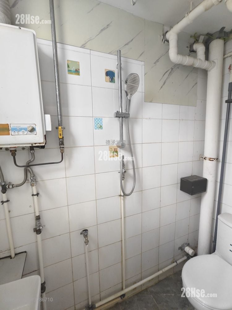 Cheung Wah Estate Sell 3 Bedrooms , 1 Bathroom 423 ft²