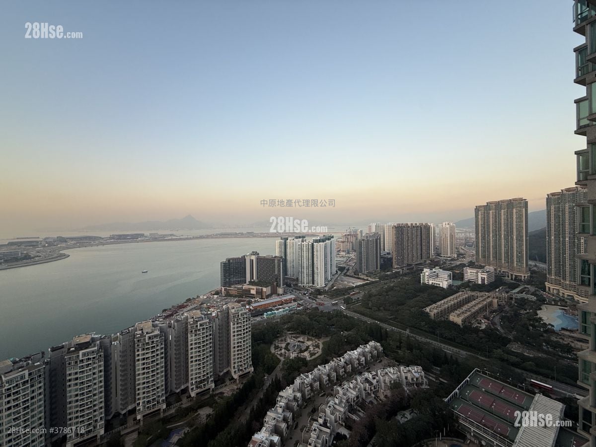 Coastal Skyline Sell 3 Bedrooms , 2 Bathrooms 777 ft²