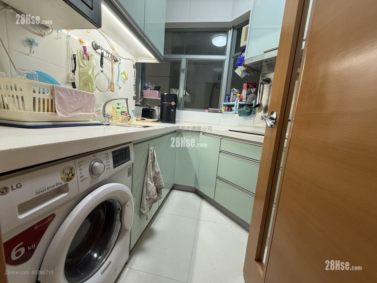 Coastal Skyline Sell 3 Bedrooms , 2 Bathrooms 777 ft²