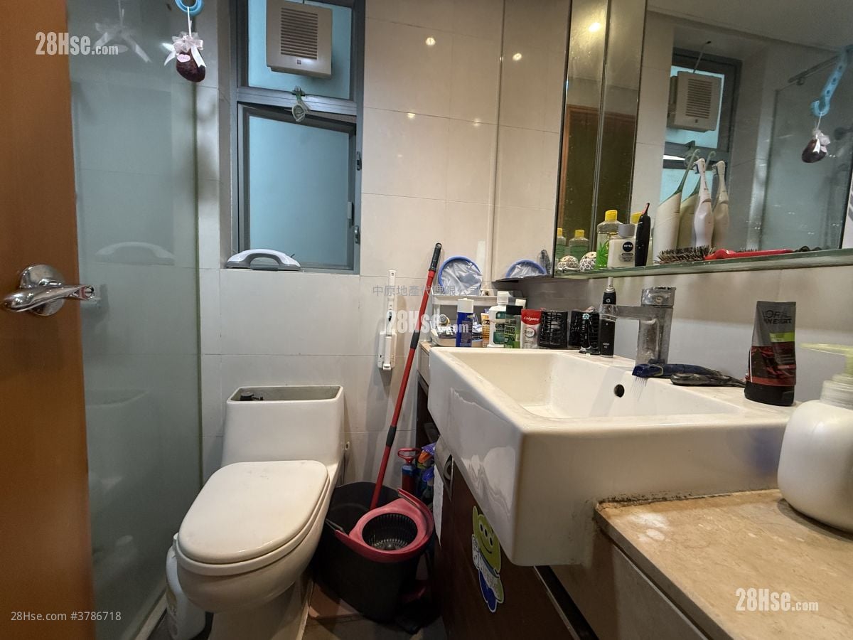 Coastal Skyline Sell 3 Bedrooms , 2 Bathrooms 777 ft²