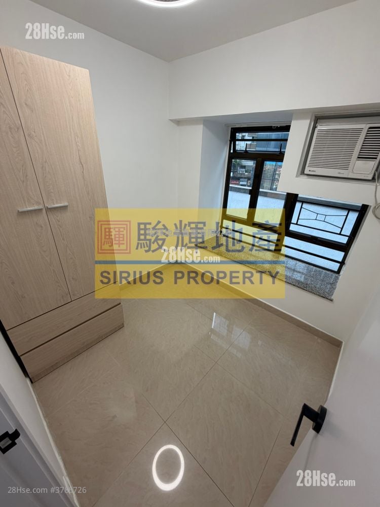 荣富大厦 售盘 3 房 , 2 浴室 391 平方尺