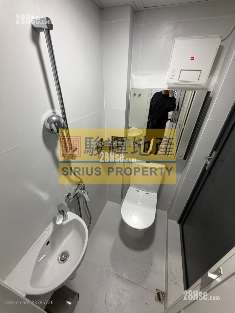 荣富大厦 售盘 3 房 , 2 浴室 391 平方尺