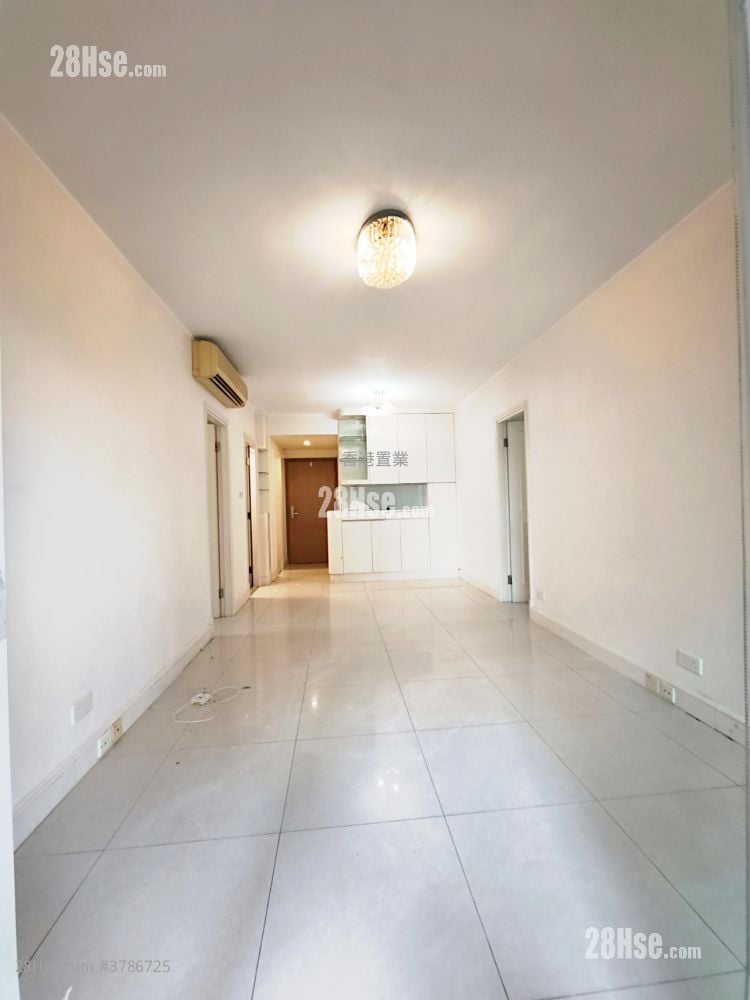 Metro Town Sell 3 Bedrooms , 1 Bathroom 594 ft²