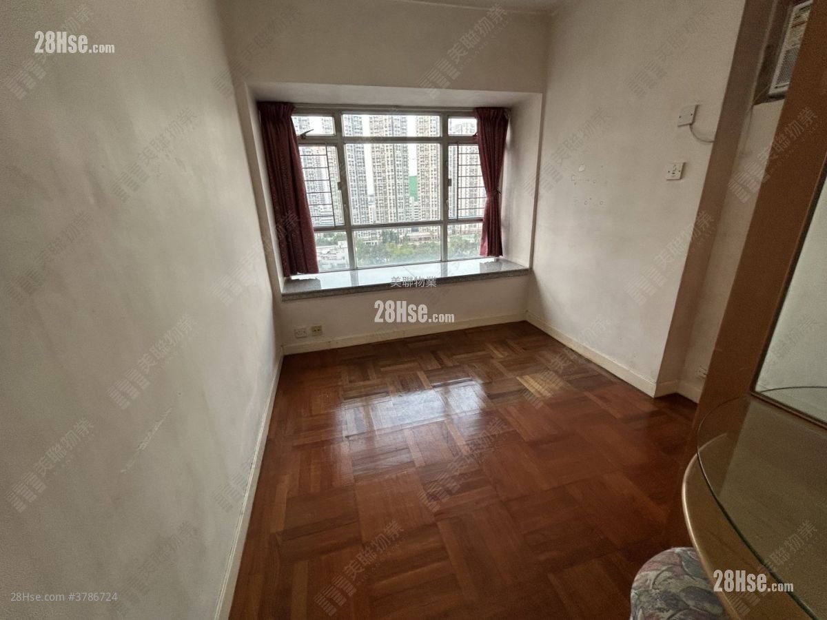 嘉湖山庄 售盘 3 房 635 平方尺