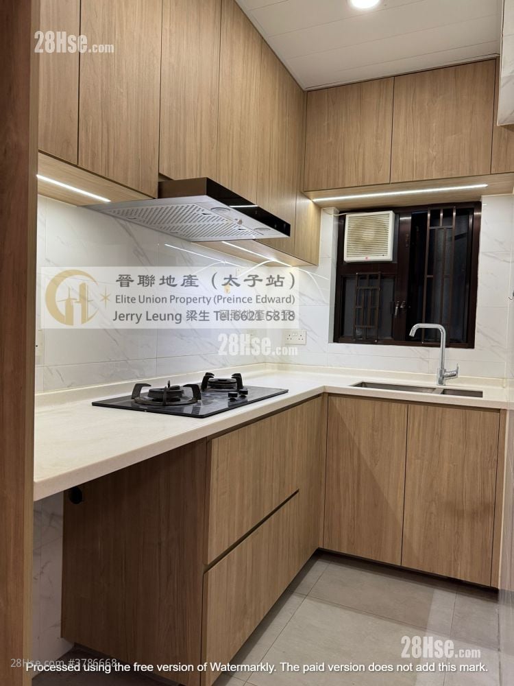 Edward Mansion Sell 5+ Bedrooms , 1 Bathroom 855 ft²