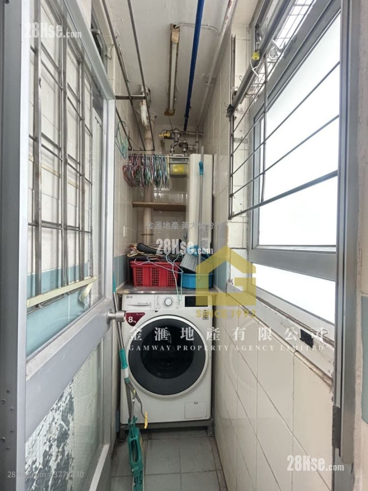 盈福苑 售盘 3 房 559 平方尺