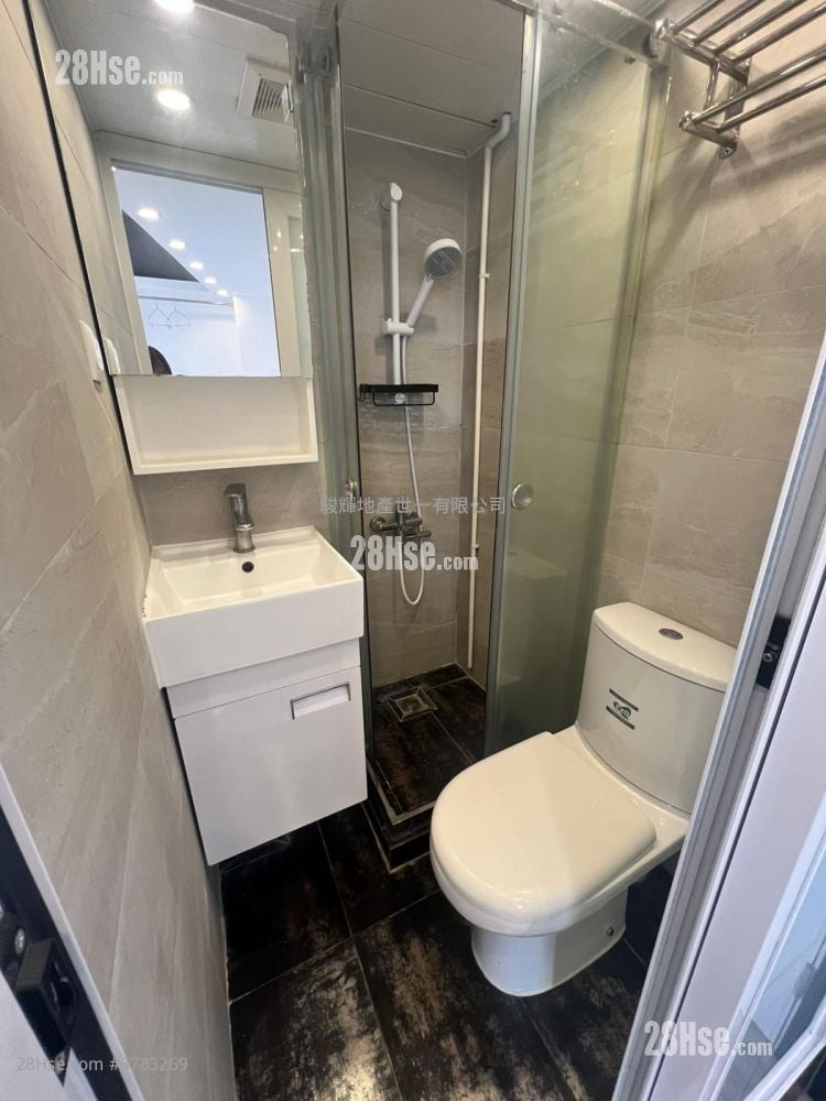 Kimbry Court Rental 1 Bathroom 160 ft²