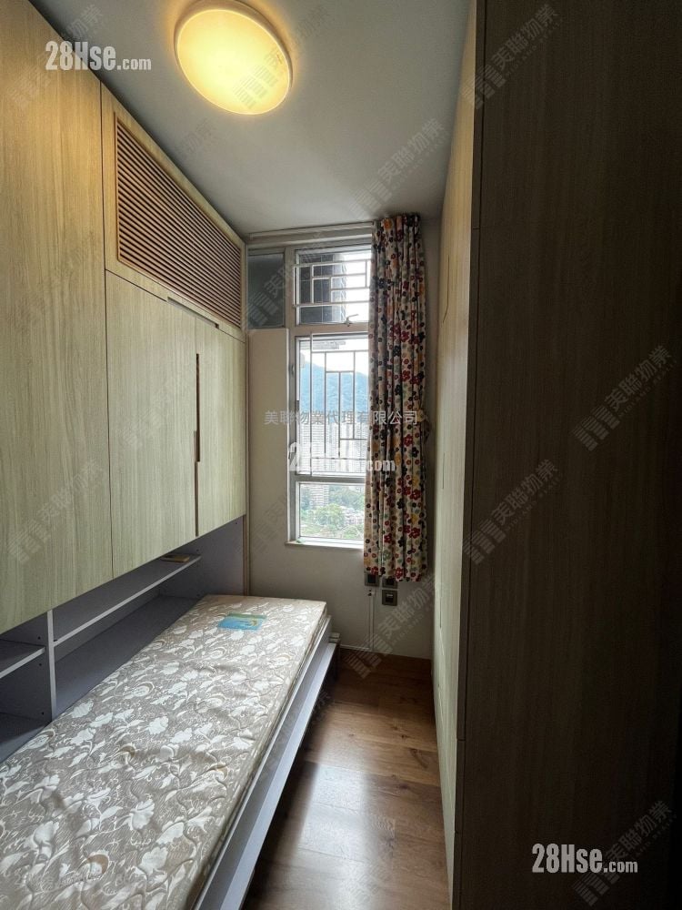 Ka Keng Court Sell 3 Bedrooms , 2 Bathrooms 650 ft²