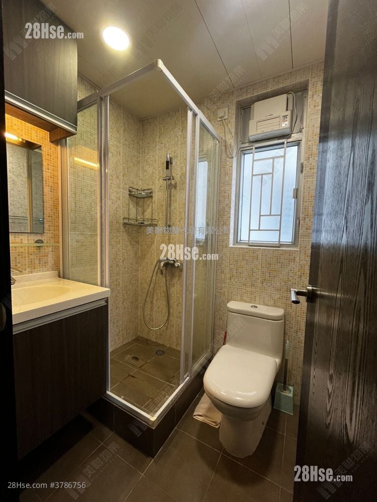 Ka Keng Court Sell 3 Bedrooms , 2 Bathrooms 650 ft²