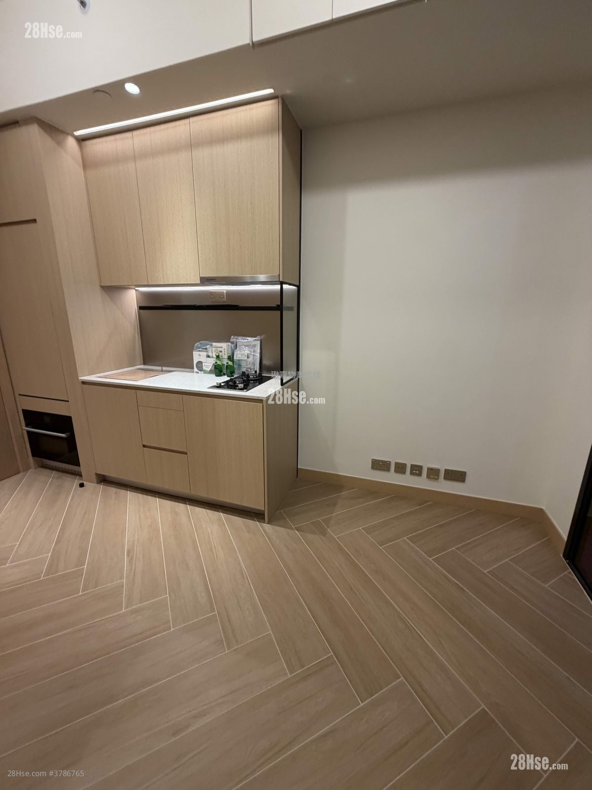 The Haddon 租盘 1 房 , 1 浴室 270 平方尺