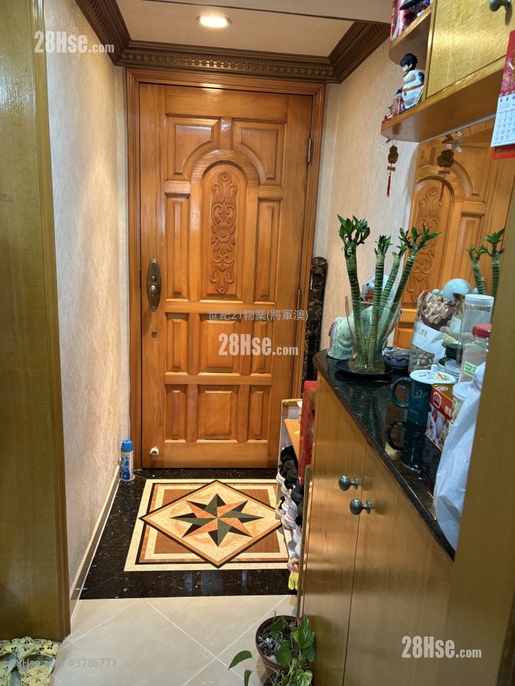 Beverly Garden Sell 2 Bedrooms , 1 Bathroom 431 ft²