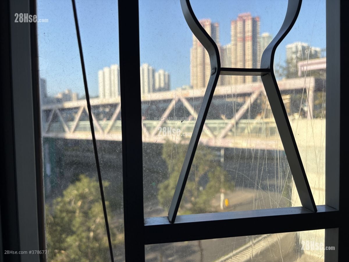 Beverly Garden Sell 2 Bedrooms , 1 Bathroom 431 ft²