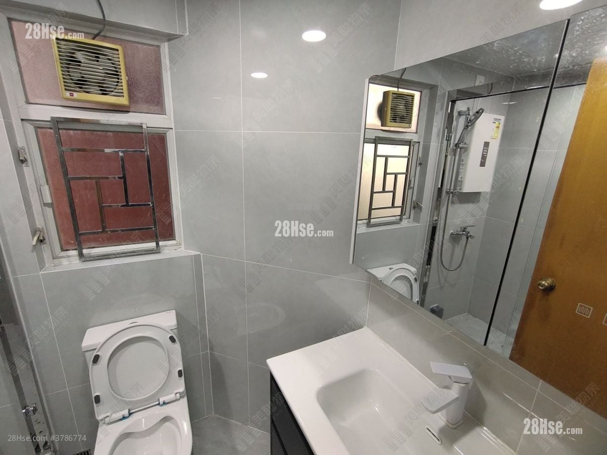 翠韵华庭 租盘 3 房 , 2 浴室 696 平方尺