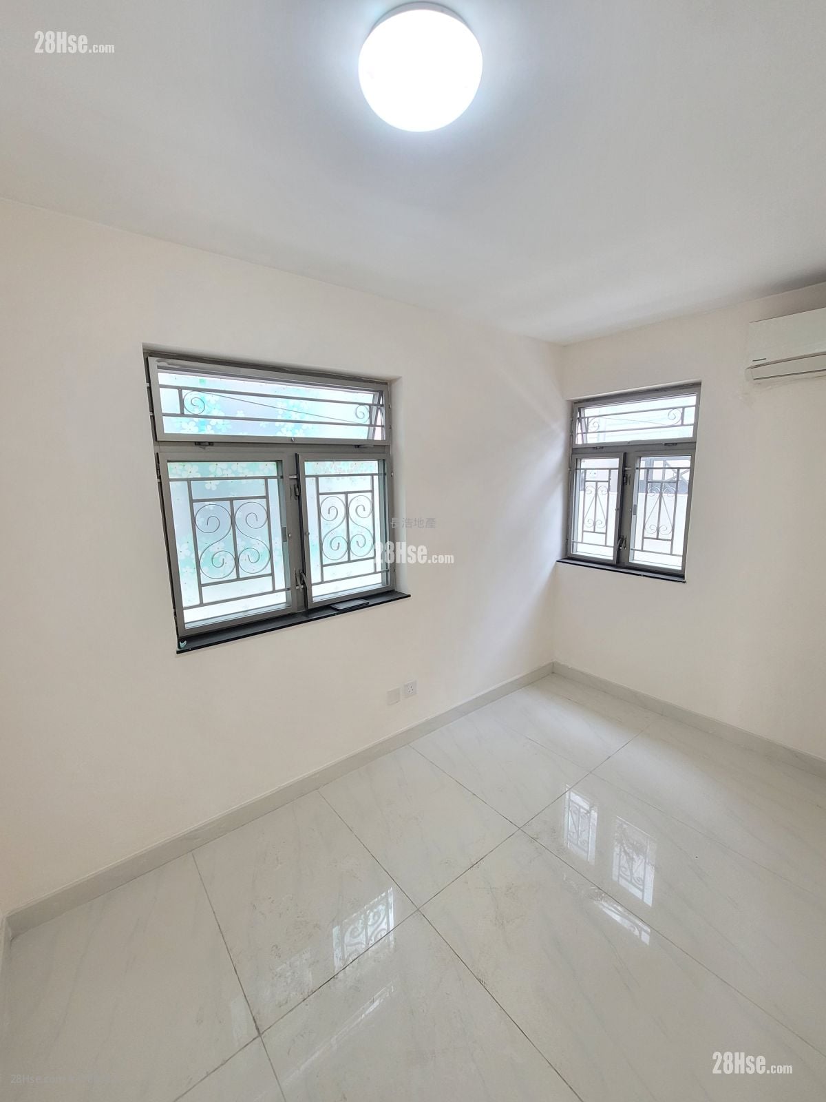 Village Sell 3 Bedrooms , 1 Bathroom 1,050 ft²