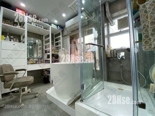 Sunshine City Sell 3 Bedrooms 932 ft²