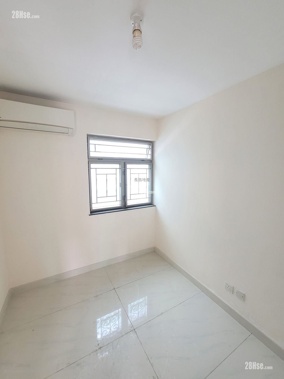 Village Sell 3 Bedrooms , 1 Bathroom 1,050 ft²