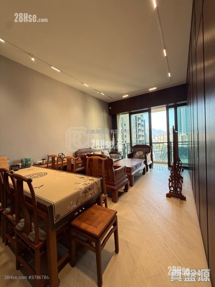 傲玟 租盘 3 房 , 3 浴室 1,403 平方尺