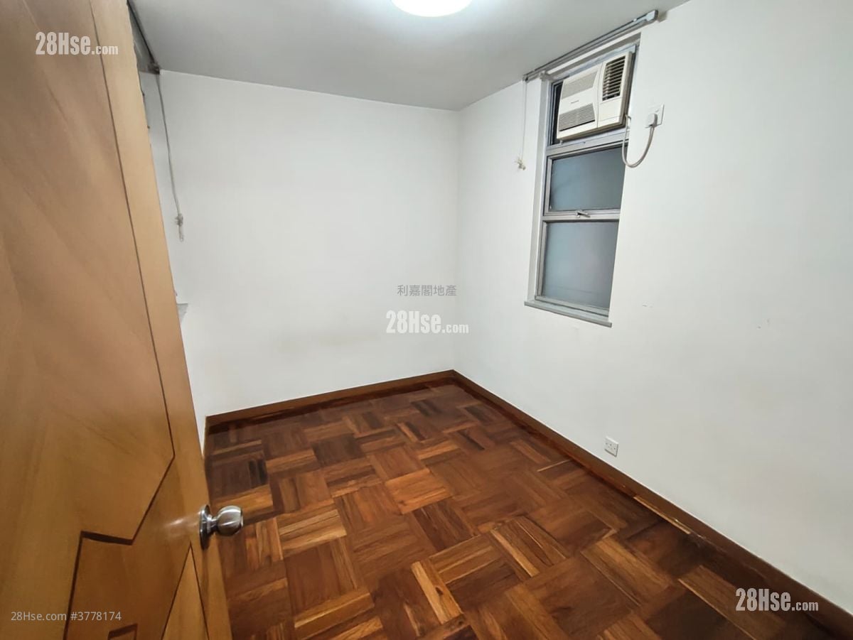 德福花园 售盘 2 房 517 平方尺