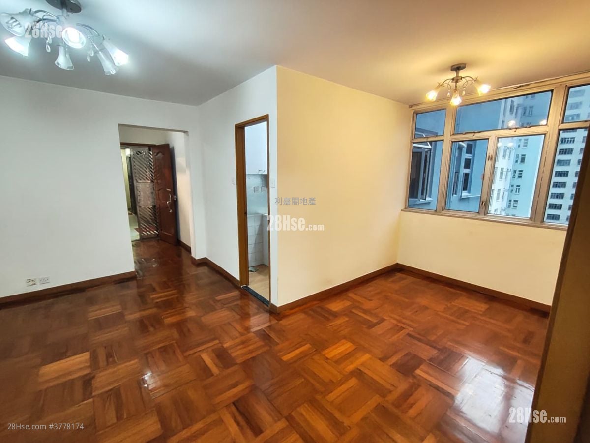 德福花园 售盘 2 房 517 平方尺