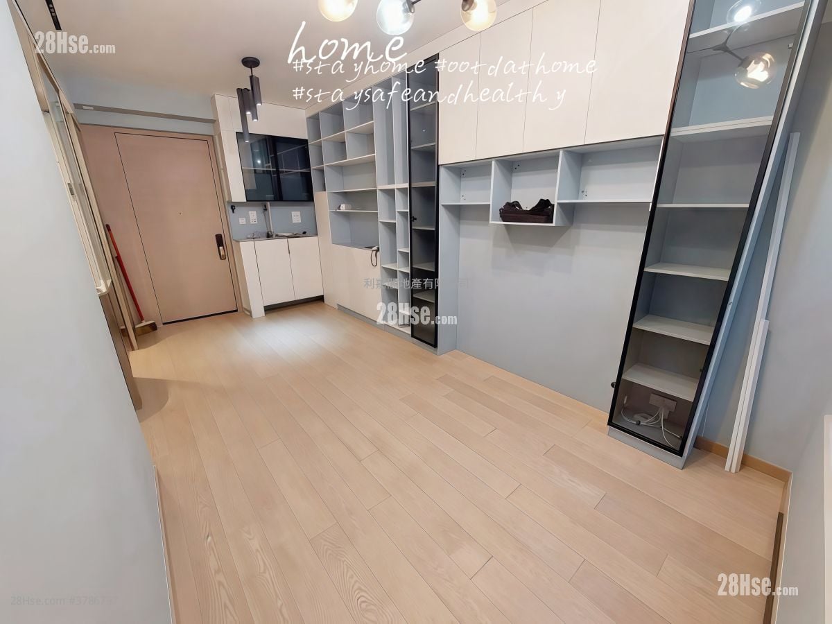 Solaria Sell 3 Bedrooms 573 ft²