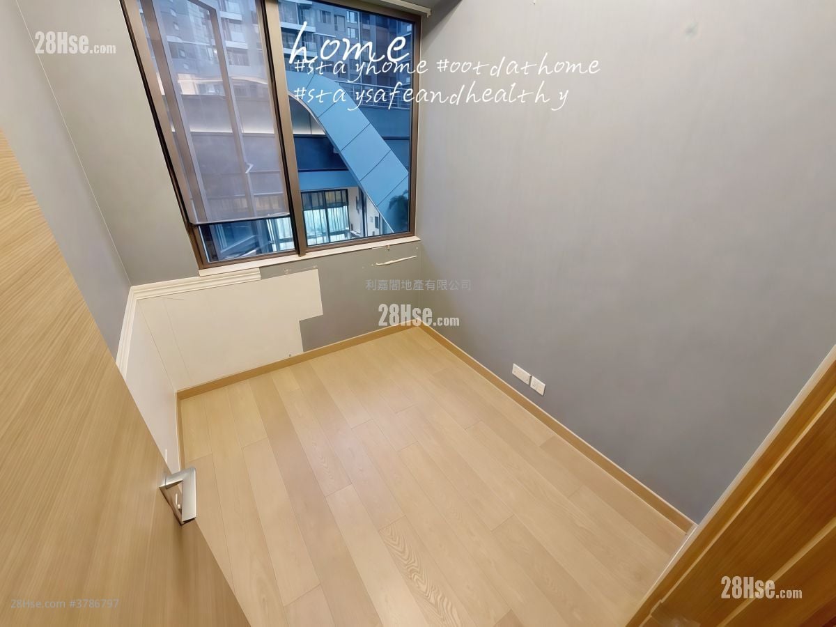 Solaria Sell 3 Bedrooms 573 ft²