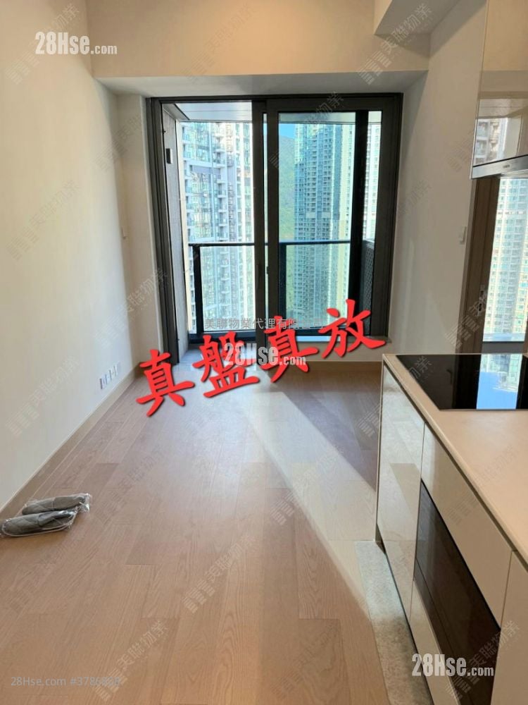 Seasons Place 售盘 1 房 , 1 浴室 323 平方尺