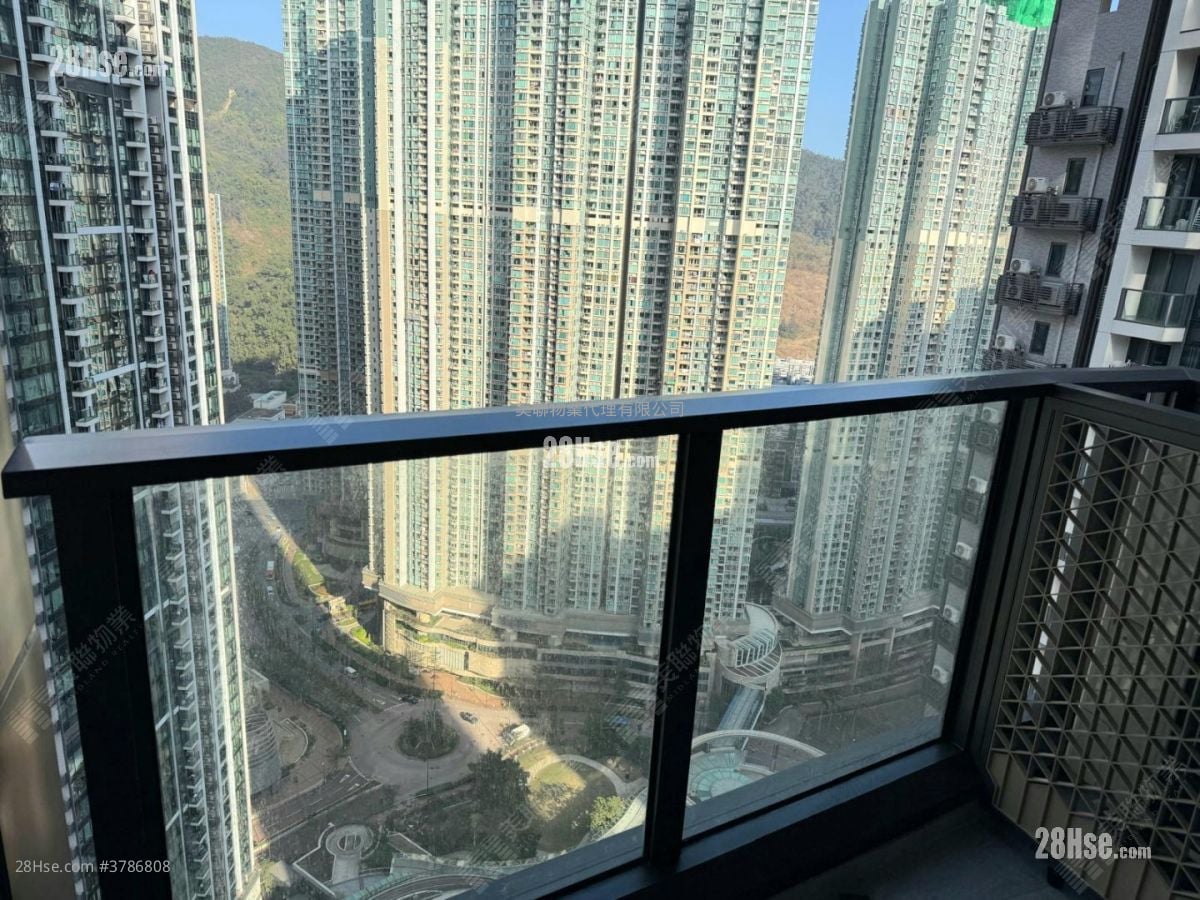 Seasons Place 售盘 1 房 , 1 浴室 323 平方尺