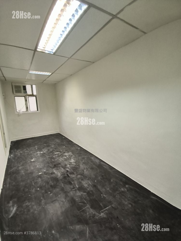 长沙湾道742号 租盘 150 平方尺