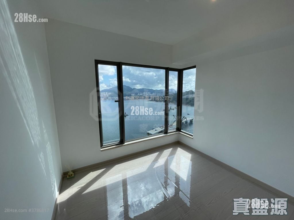 Sea To Sky Sell 4 Bedrooms , 3 Bathrooms 1,054 ft²