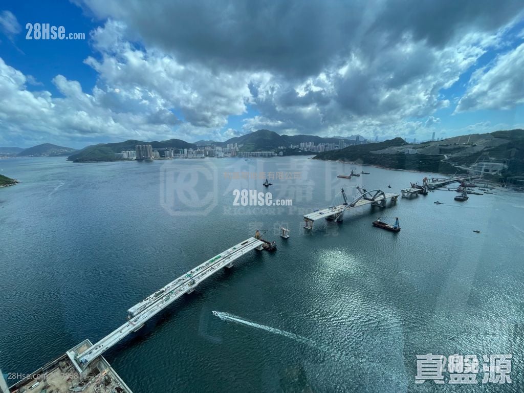 Sea To Sky Sell 4 Bedrooms , 3 Bathrooms 1,054 ft²