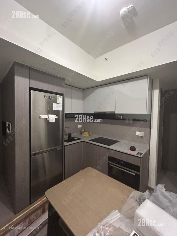 Yoho West Sell 2 Bedrooms 440 ft²