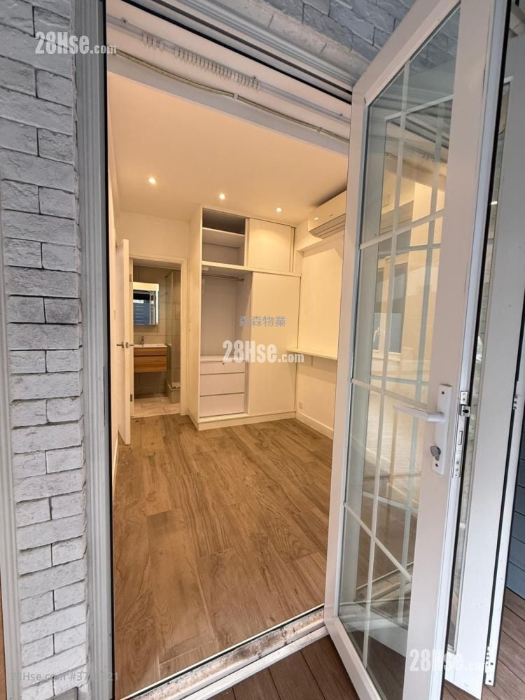 Yee Wah Mansion Rental 1 Bedroom 335 ft²