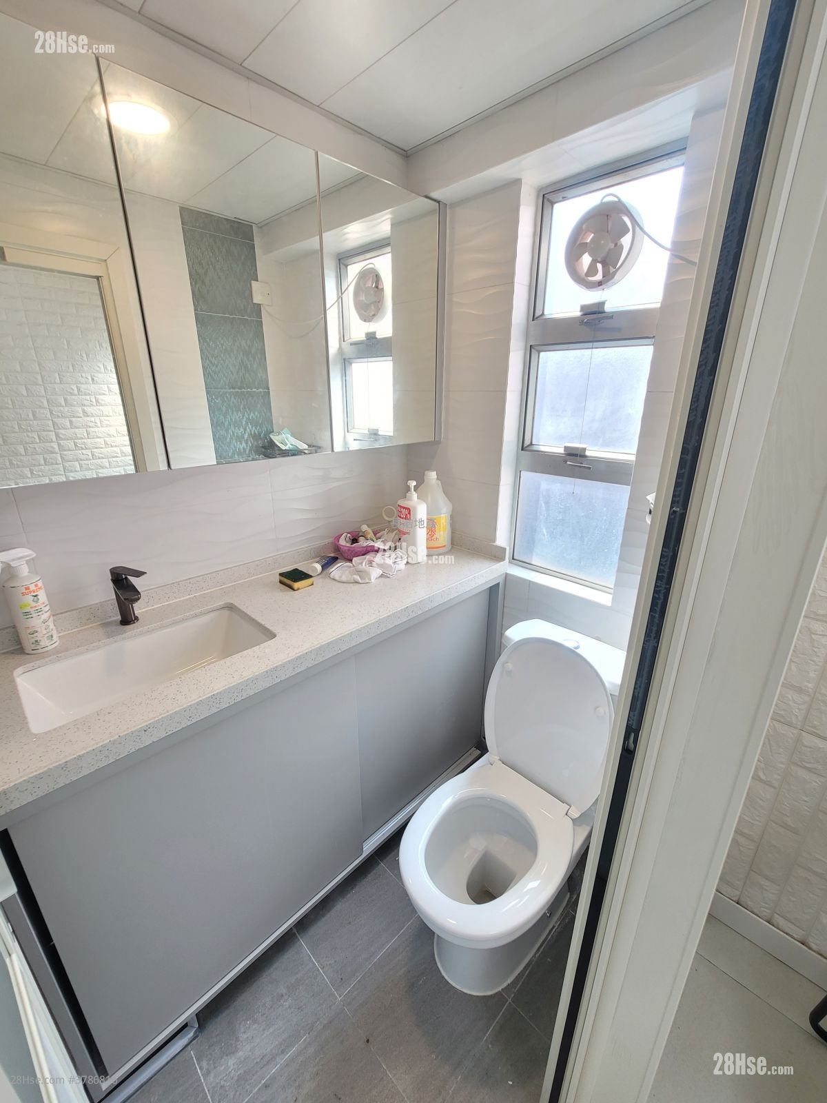 Village Rental 1 Bedroom , 1 Bathroom 450 ft²